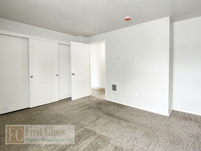 Building Photo - 1255 NW 183rd Ave