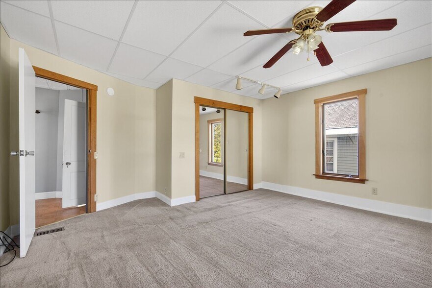 Building Photo - 204 Saratoga Ave