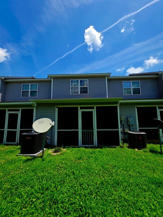 Building Photo - 2 BD 1.5 BA in Carolina Forest