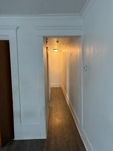 Building Photo - 309 3rd St