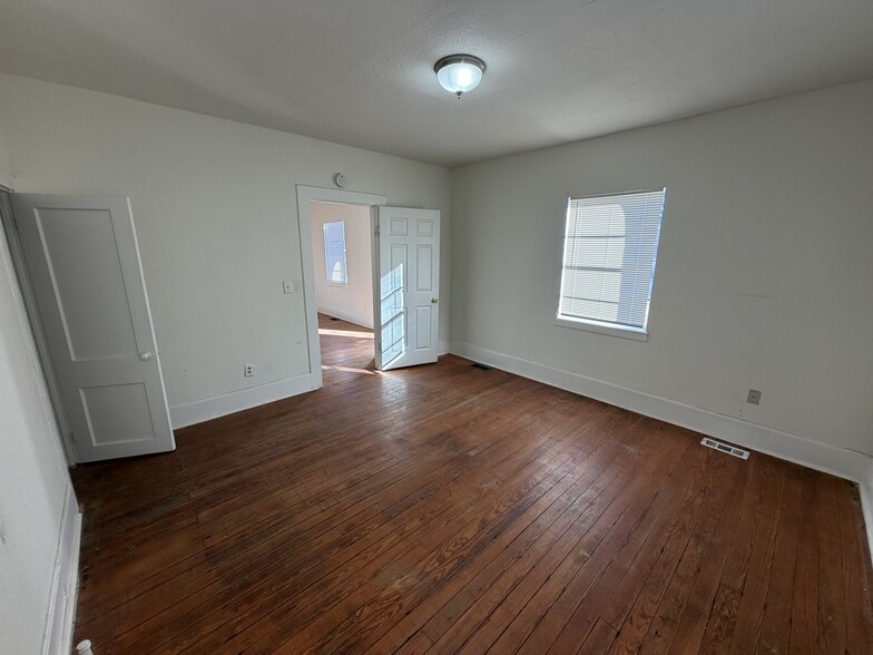 Building Photo - 2702 36th St