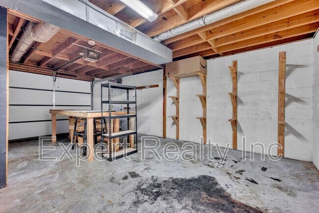 Building Photo - 1064 Caribbean Cir