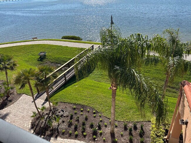 Building Photo - 2755 Via Capri