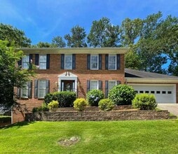 Building Photo - 811 Mitsy Ridge Dr