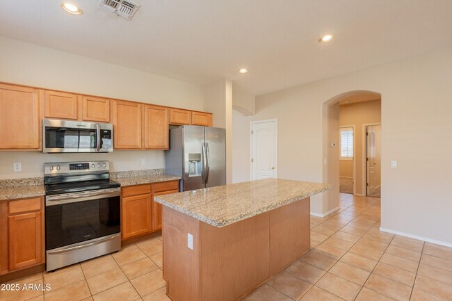 Building Photo - 1738 W Glenhaven Dr