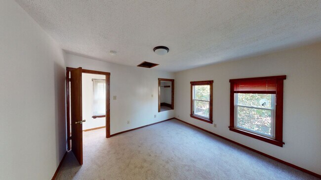 Building Photo - 510 Highland Ave