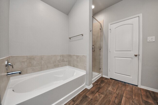 Building Photo - 4315 Nervesa Dr.