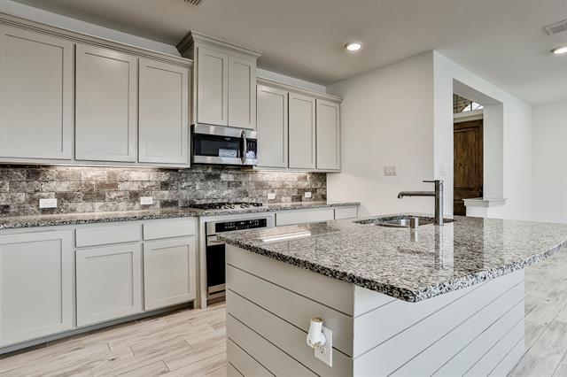 Building Photo - 1347 Casselberry Dr