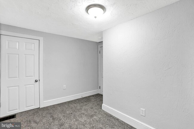 Building Photo - Coming Soon - Charming 3 Bedroom, 1 Bath H...