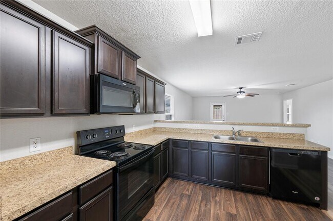 Building Photo - 221 Koontz Lp
