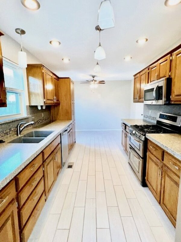 Building Photo - 6809 S 29th W Ave