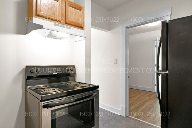 Building Photo - 1273 S Clay St