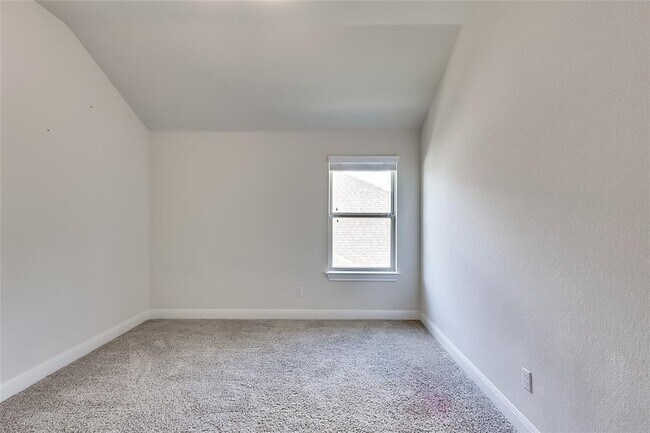 Building Photo - 4221 Valley Oaks Dr