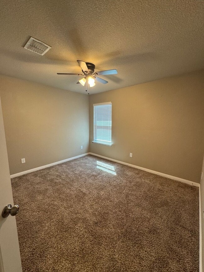 Building Photo - 3012 Samson Dr
