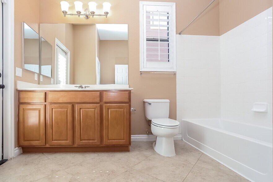 Building Photo - 3729 White Lion Ln