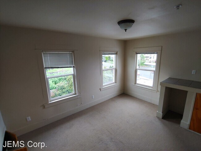 Building Photo - 1543 Exchange St