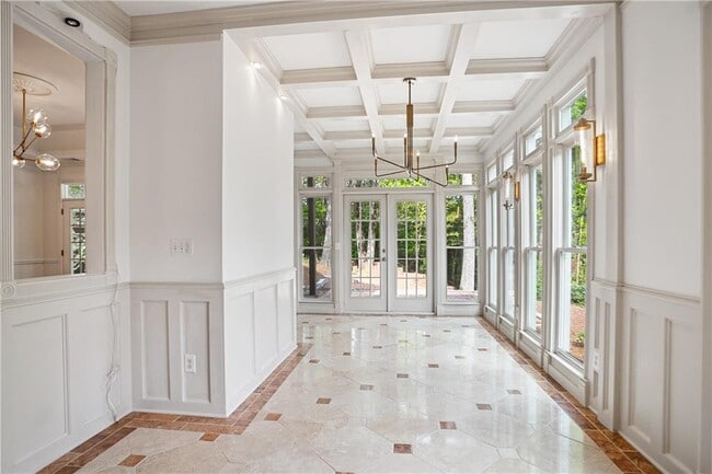 Building Photo - 6285 Sterling Dr