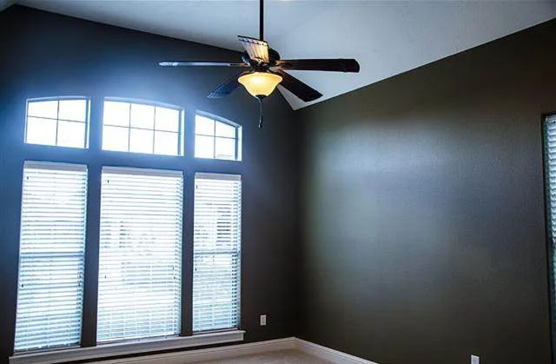 Building Photo - 13 Stonebrook Ct