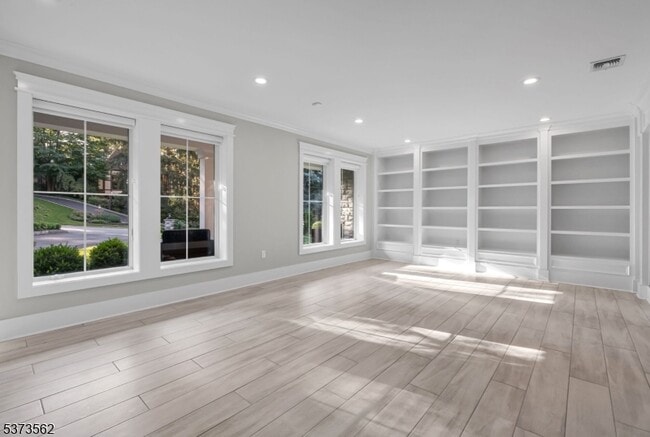 Building Photo - 315 Freemans Ln