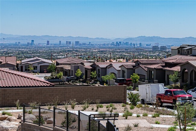 Building Photo - 2267 High Perch St