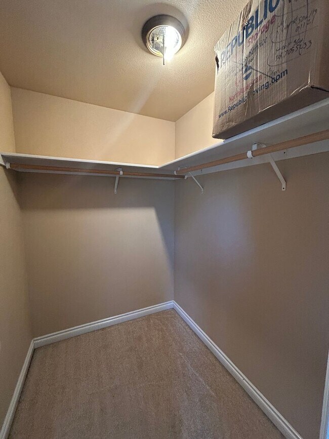 Building Photo - Columbia Falls 3 Bedroom Townhome!
