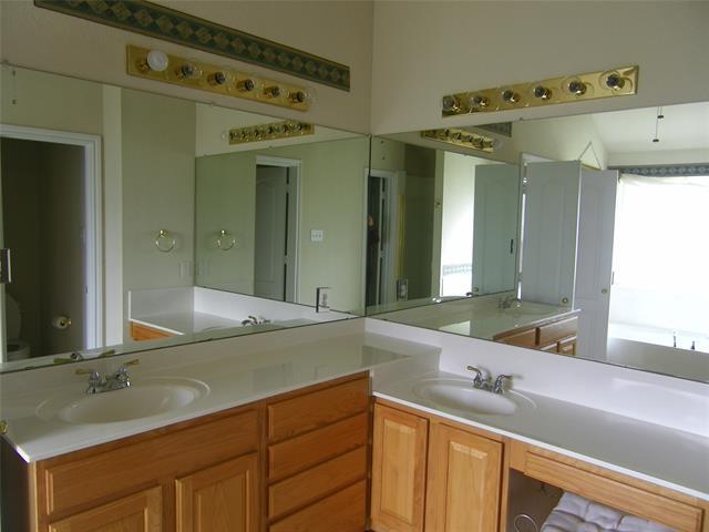 Building Photo - 461 San Remo Dr