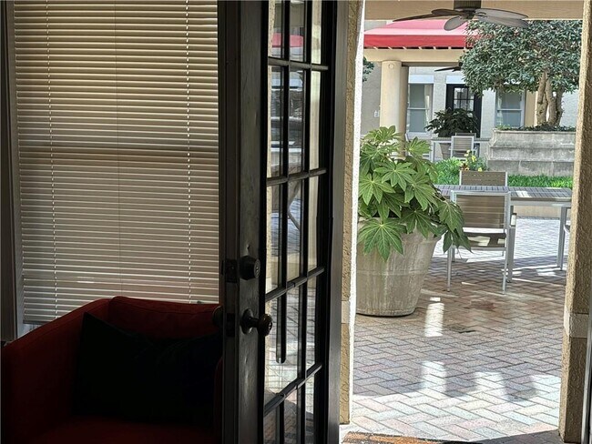 Building Photo - 955 Juniper St NE