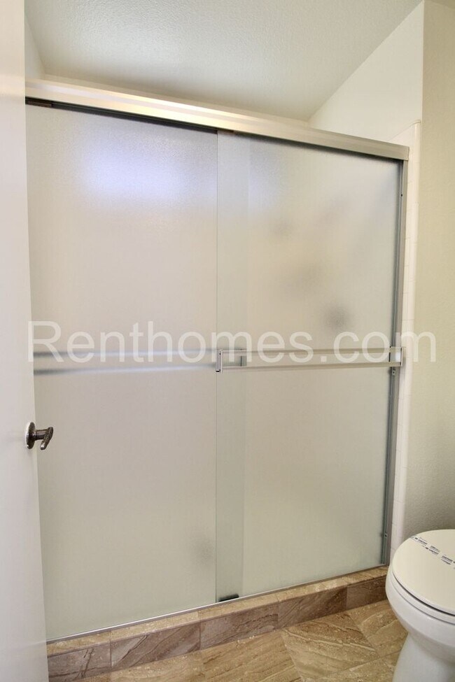 Building Photo - 10258 Grayfox Dr
