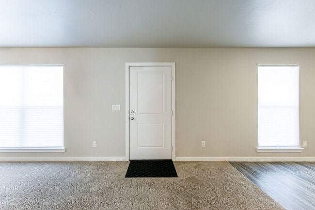 Building Photo - Beautiful 3 Bedroom 2 Bath Home in Frenship ISD!