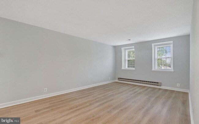 Building Photo - 3008 S Abingdon St