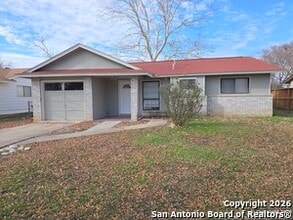 Building Photo - 617 Pecan Dr