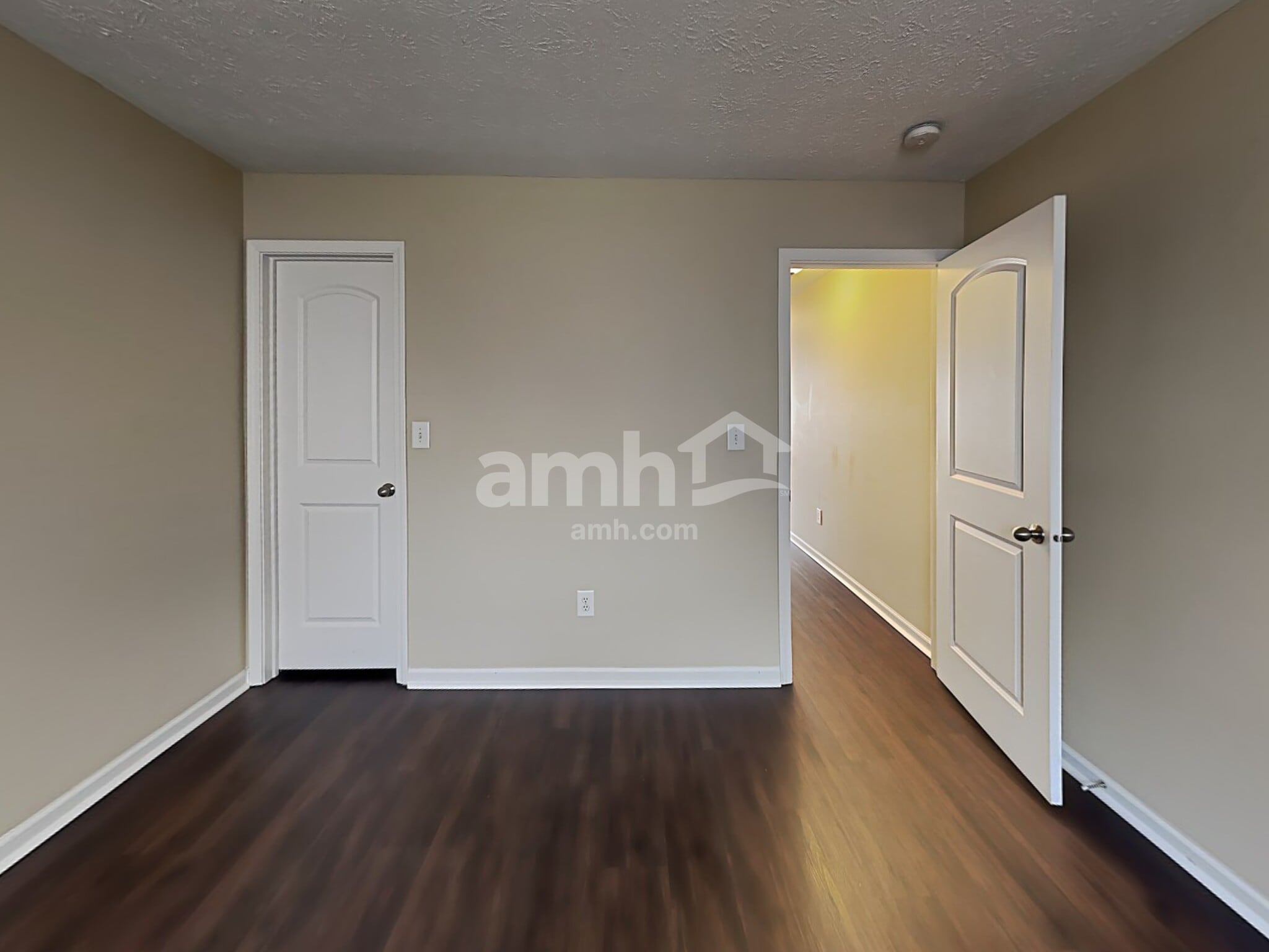 Building Photo - 7276 Burlat Ln