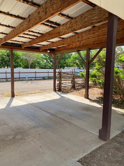Building Photo - 201 E Avenue B