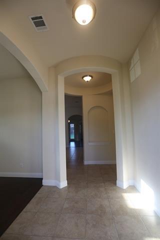 Building Photo - 5820 Fremont Dr