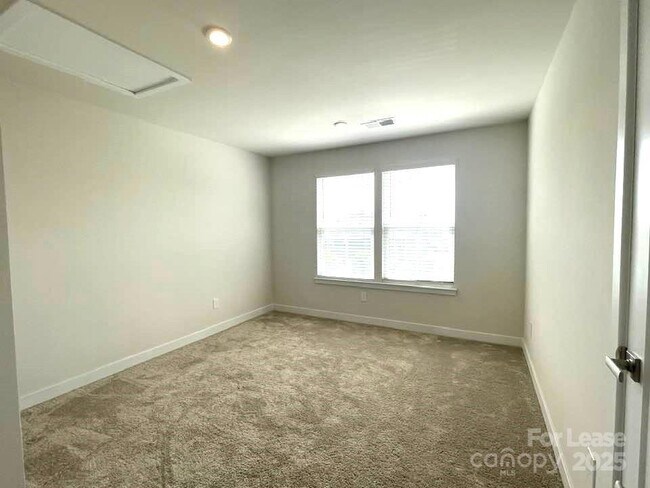 Building Photo - 10476 Dalton Woods Ct NW