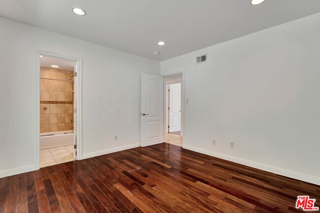 Building Photo - 3379 Canton Ln