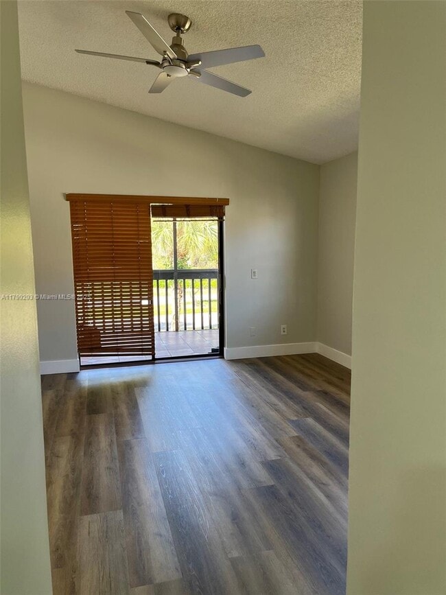 Building Photo - 15202 SW 46th Ln
