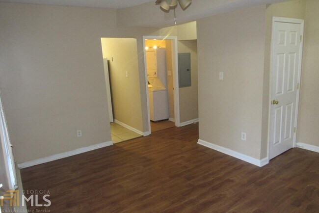 Building Photo - 2284 Alvin Dr NW