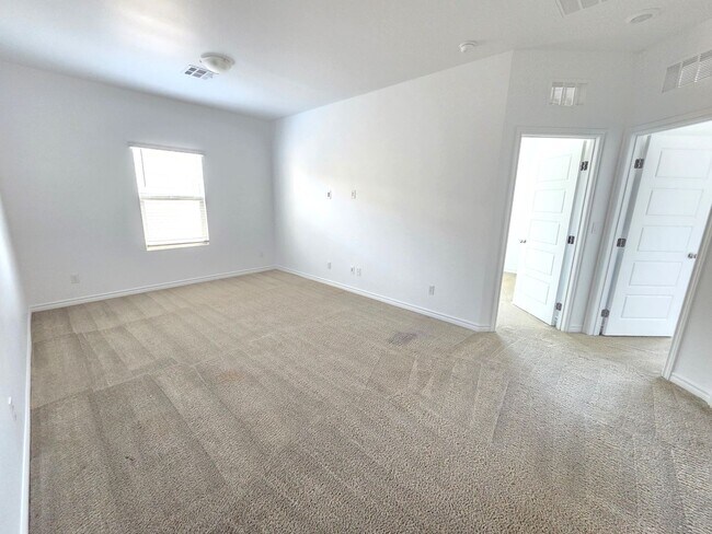 Building Photo - 2868 Amphion Ct