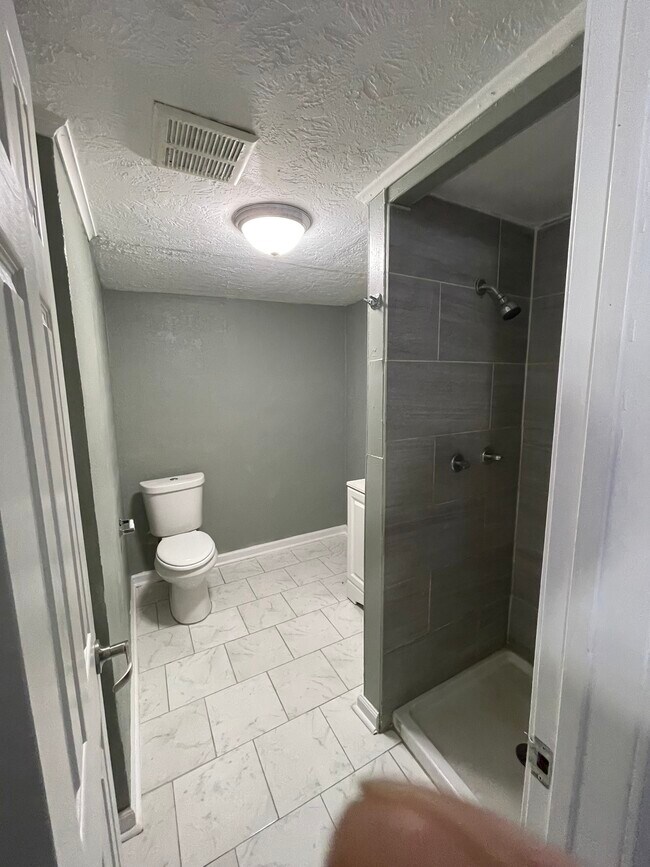 Building Photo - 2330 Cedar Dr
