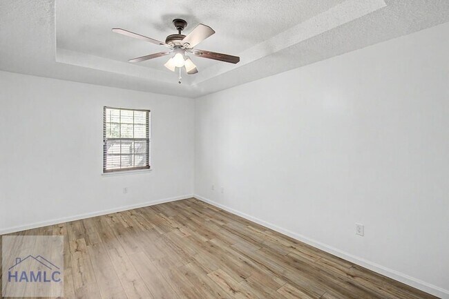 Building Photo - 219 Kevin Rd