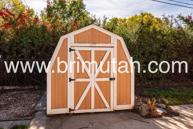 Building Photo - 646 E 5640 S