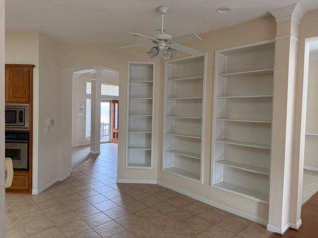 Building Photo - 2348 St Paul Rd