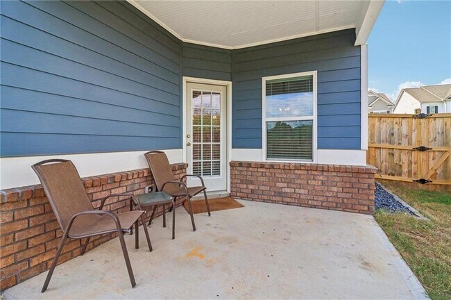 Building Photo - 3890 Clarington Dr