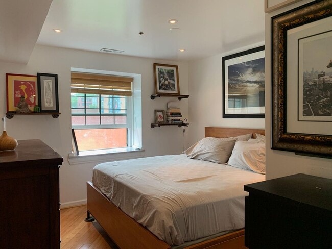 Building Photo - 1BR - $1750