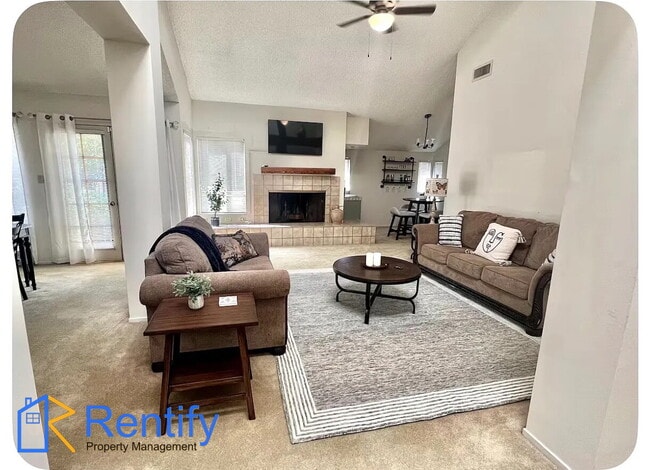 Building Photo - Gated 2bed/2bath home with lots of amenities