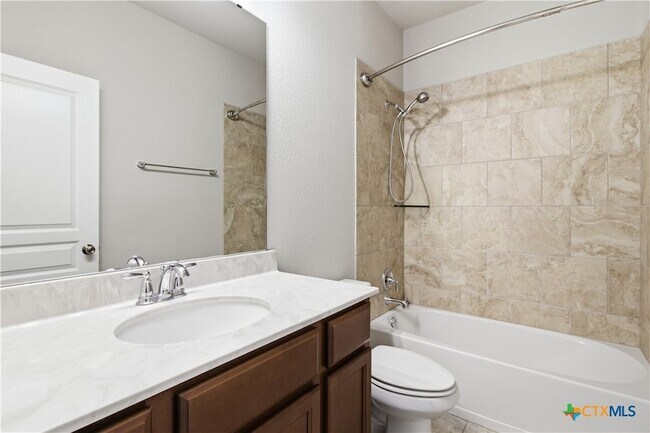 Building Photo - 5716 Blackstone Dr