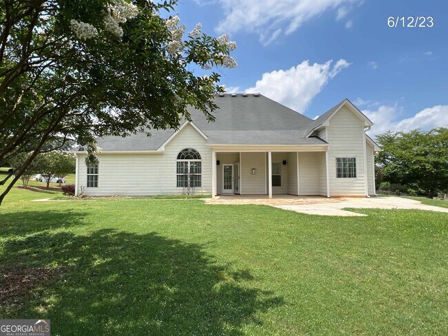 Building Photo - 80 Drew Cir