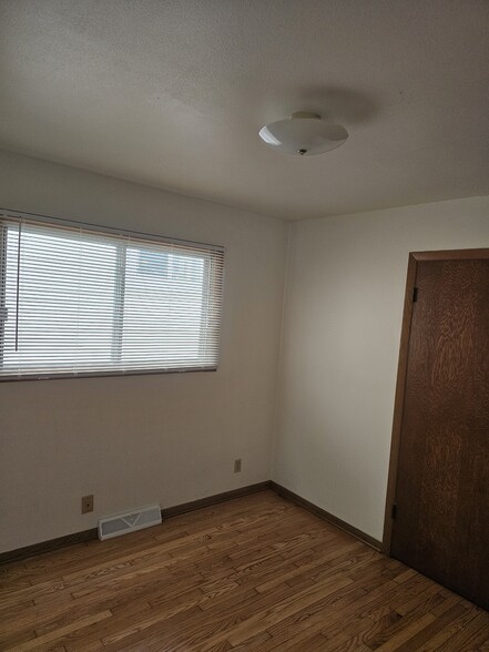 Building Photo - 6009 W Lapham St