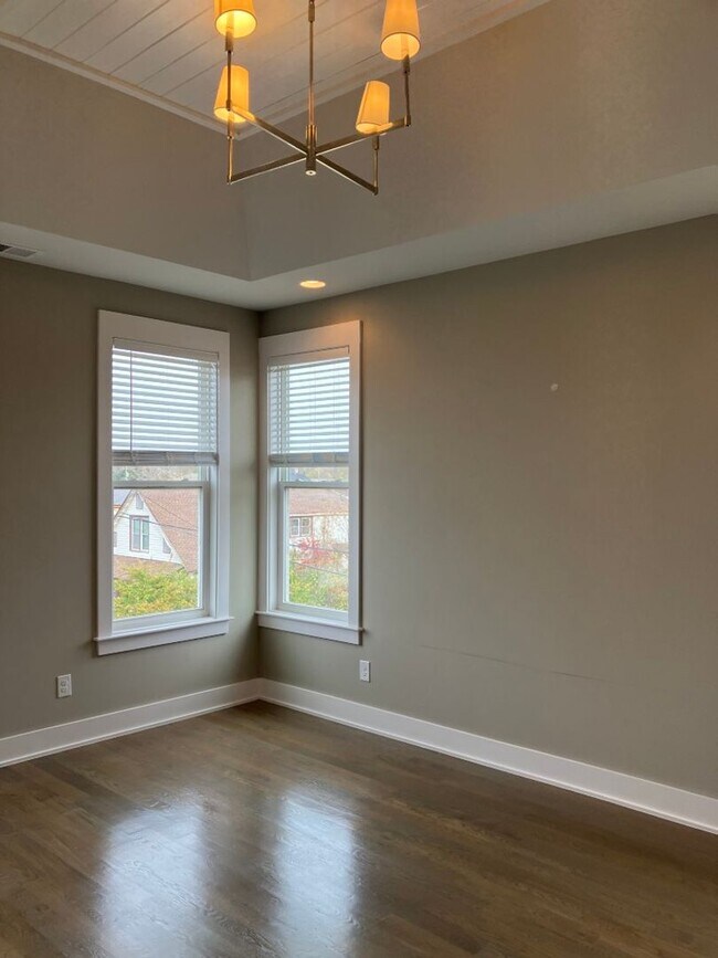 Building Photo - North Nashville 4BR/4BA